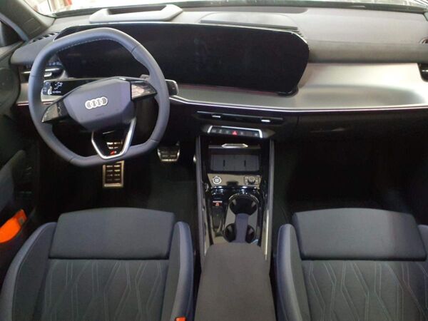 Audi Q3 SUV e-hybrid S line Matrix LED HuD Sonos Pano bild 4