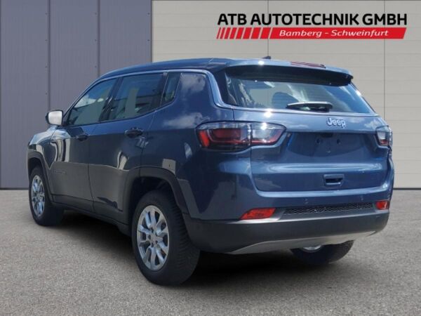 Jeep Compass Black Deal! Altitude VOLL! Allwetter, Navi, Kamera bild 3