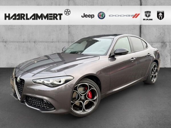 Alfa Romeo Giulia Veloce Q4 2.0 PANORAMA+PDC+KAMERA+CARPLAY bild