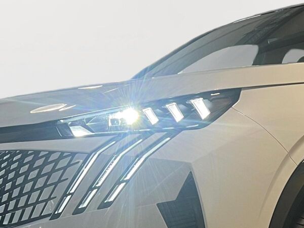 Peugeot 3008 GT Elektro Dualmotor 325 PS / Gewerbedeal / Sofort Verfügbar bild 5