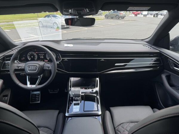 Audi Q8 55 TFSIe sline  quattro 290 kW tiptronic Vorführwagen* bild 6