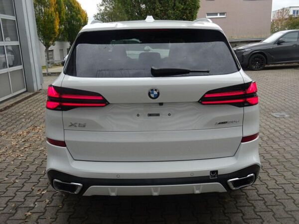 BMW X5 xDrive30d ab Lager incl. W&R bild 4