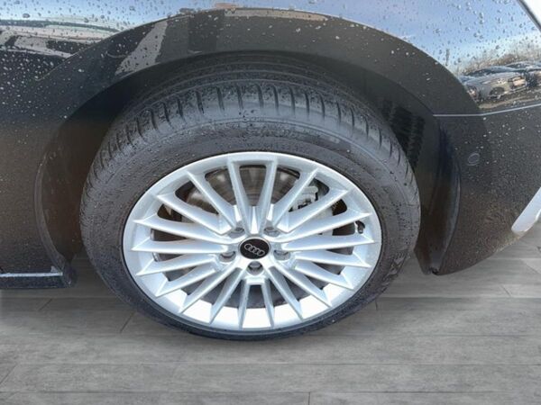 Audi A3 Limousine 35 TFSI S-tronic advanced phone box bild 7
