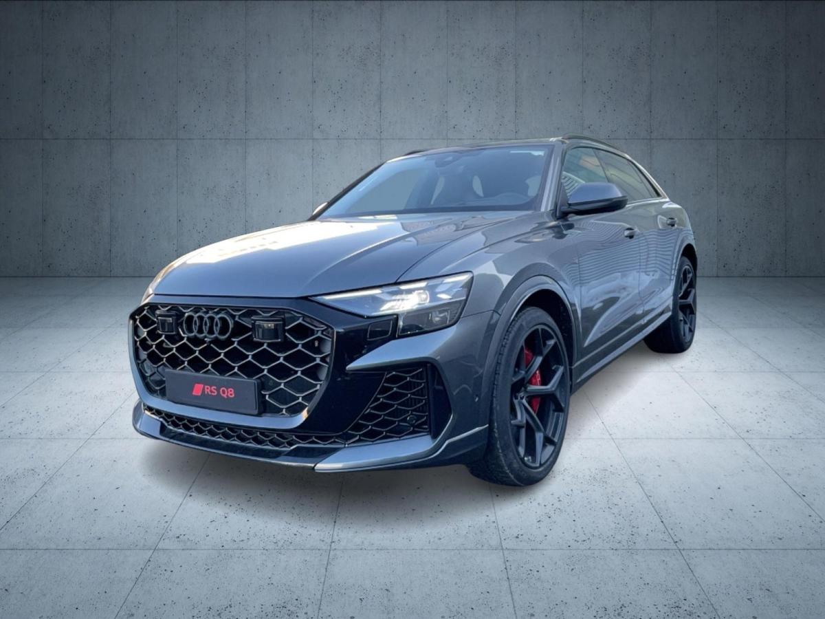 Audi RS Q8 SUV performance tiptr. Vmax305 Laser PANO bild