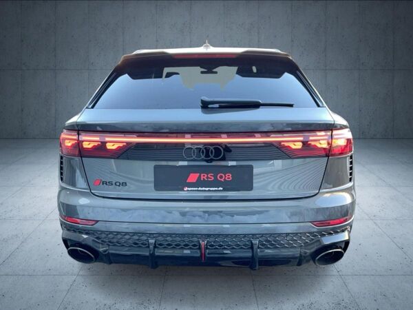 Audi RS Q8 SUV performance tiptr. Vmax305 Laser PANO bild 5