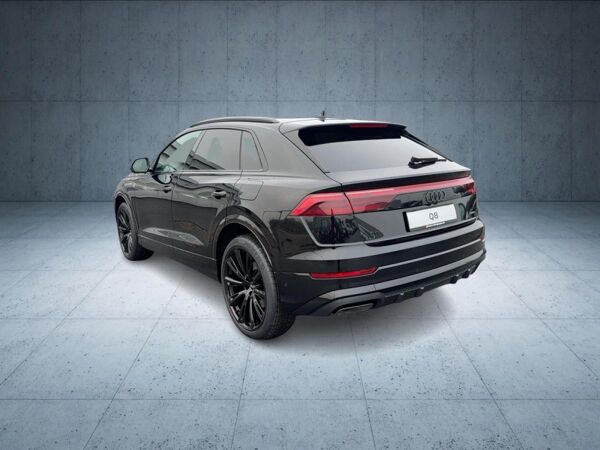 Audi Q8 SUV S line business TFSI e qu tiptr PANO 23 bild 4