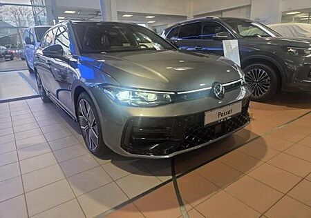 VW Passat Volkswagen R-Line "Signature" Hybrid //SOFORT VERF.// 272PS - mit 0,5% versteuern, HUD, Leder, LED, Kamera usw.