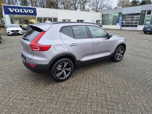 Volvo XC40 B3 Plus Dark*SOFORT VERFÜGBAR*NUR FÜR GEWERBEKUNDEN* bild 6