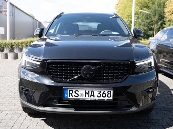 Volvo XC40 B3 Plus Black Edition bild 3