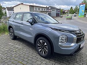 Mitsubishi Outlander (GN0W) Mitsubishi Outlander (GN0W)