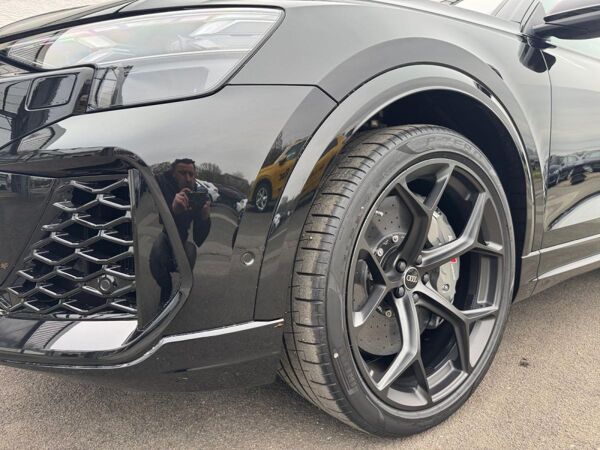 Audi RS Q8 SUV performance tiptr. Pano 23" HUD Keramik bild 7