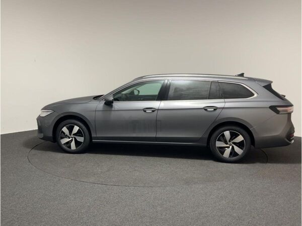 Volkswagen Passat Business 1.5 l eTSI DSG SOFORT VERFÜGBAR!CarPlay Hyb. bild 5