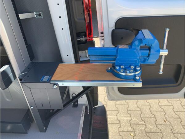 Renault Trafic Kasten Komfort L1H1 3,0t Blue dCi 130 MY24 Sortimoausbau!!!! bild 6