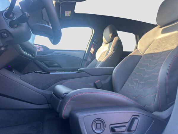 Audi A6 e-tron A6 Avant e-tron Matrix HuD Pano B&O AHK OLED TechPro ACC bild 4
