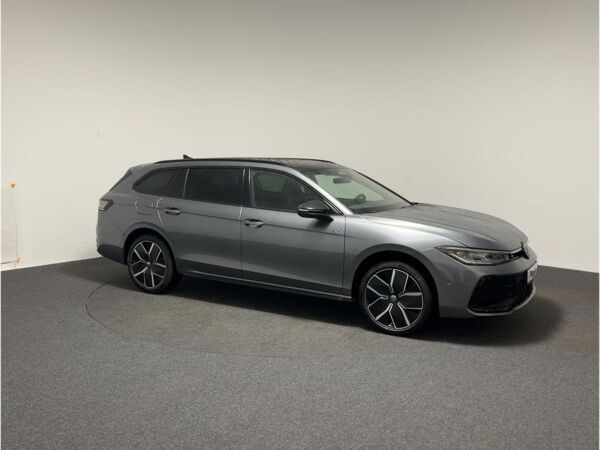Volkswagen Passat R-Line 1.5 l eHybrid SOFORT VERFÜGBAR!  CarPlay Pano Hyb. bild 3
