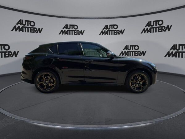 Alfa Romeo Stelvio 2.0 Turbo 16V Intensa Q4 Panoramadach bild 5
