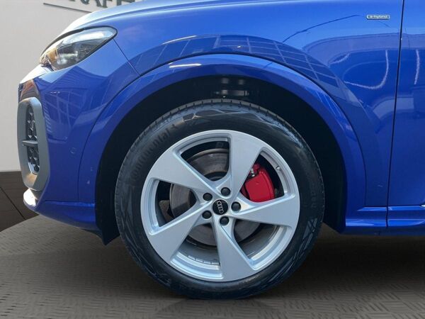 Audi Q5 SUV e-hybrid quattro bild 3