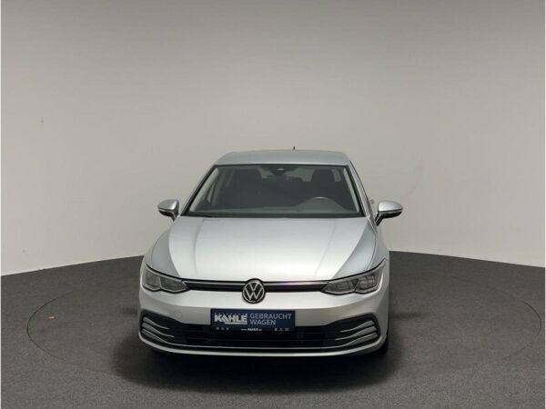 Volkswagen Golf VIII Lim. 1.5 TSI Navi RFK App Con. bild 4