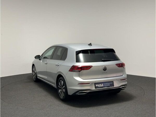 Volkswagen Golf VIII Lim. 1.5 TSI Navi RFK App Con. bild 6