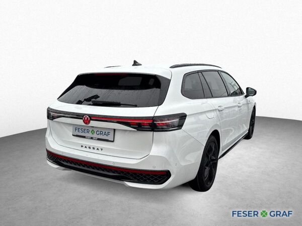 Volkswagen Passat 2.0 TDI DSG R-Line BLACK NAV AHK DCC HUD bild 5