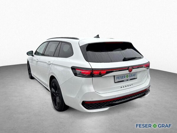 Volkswagen Passat 2.0 TDI DSG R-Line BLACK NAV AHK DCC HUD bild 7