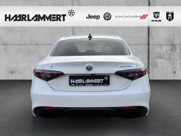 Alfa Romeo Giulia Veloce Q4 2.0 PDC+KAMERA+NAVI+CARPLAY+SHZ bild 5