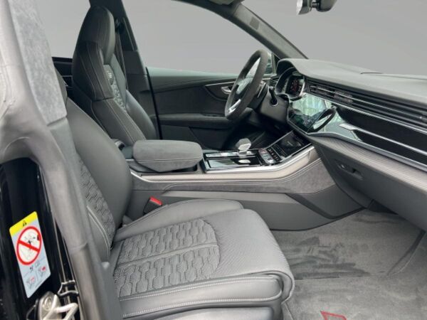 Audi RS Q8 performance SUV qu TFSI 471 kW tiptronic Pano B&O 23'' bild 7