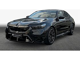 BMW M5 xDrive , 4-türig BMW M5 xDrive , 4-türig
