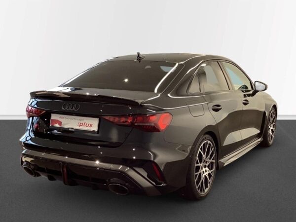 Audi RS3 Limousine 2.5TFSI qu.280km/h*Matrix*Sonos*Pano*ACC*HUD bild 6