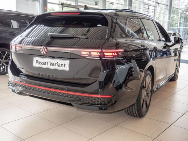 Volkswagen Passat R-Line 2,0 l TSI OPF 4MOTION 7-Gang-Doppelkupplungsgetrie be DSG bild 4