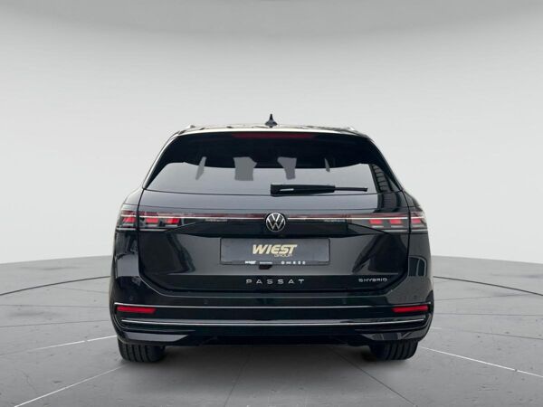Volkswagen Passat Elegance 1.5 eHybrid DSG *Leder*Pano*AHK* !! sofort verfügbar !! bild 6