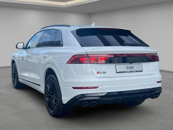 Audi SQ8 qu SUV TFSI 373 kW tiptronic Pano StHz Tv 22'' AHK bild 2