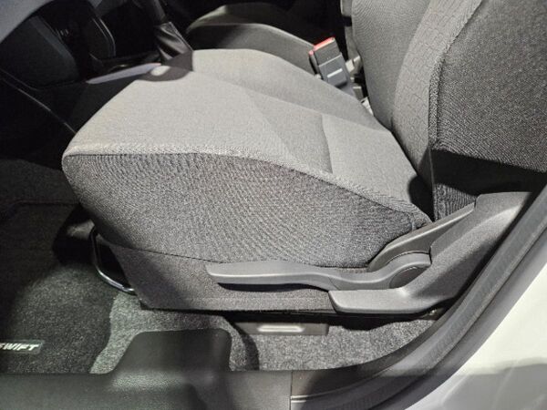 Suzuki Swift Comfort+ CVT Automatik🚀 Sofort verfügbar bild 5