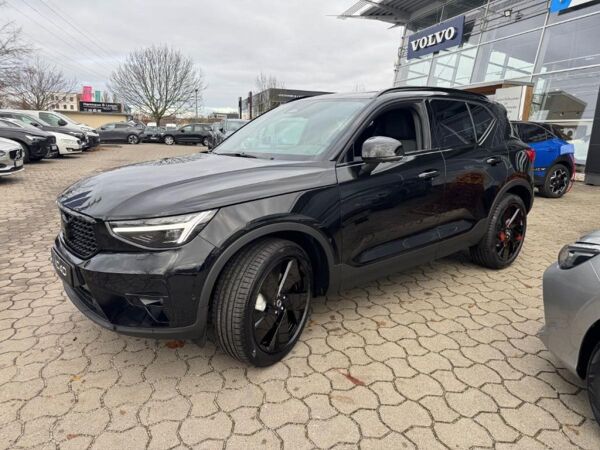 Volvo XC40 B3 B DKG Plus Black Edition. bild 3