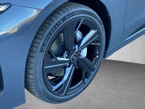 Audi A6 e-tron Avant qu. LED*AHK*Techplus*HuD*21Zoll* bild 4
