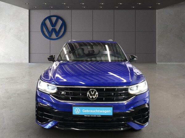 Volkswagen Tiguan 2.0 TSI DSG 4M. Akrapovic Harman Kardon Black Style Pano Navi FrontAssist IQ.Light DAB+ bild 3