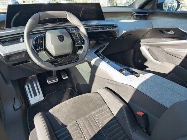 Peugeot 5008 GT Hybrid 145 e-DSC6 bild 2