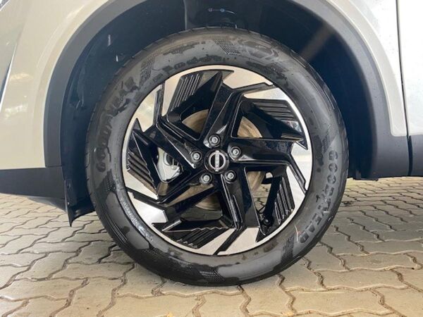 Nissan Qashqai 1.3 MHEV N-Connecta +Winterpaket bild 4