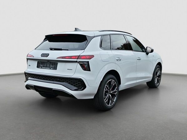 Audi Q3 SUV 2.0 TFSI quattro MATRIX HUD Virtual 360° bild 5