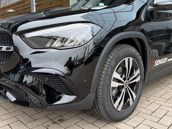 Mercedes-Benz GLA 180 d Progressive Distronic Panorama 360°-K. bild 6