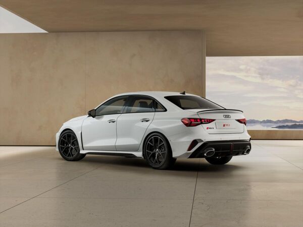 Audi RS3 Limousine 2.5 TFSI S tronic quattro bild 3