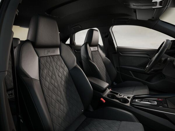 Audi RS3 Limousine 2.5 TFSI S  tronic quattro bild 5