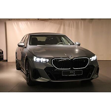 BMW i5 leasen