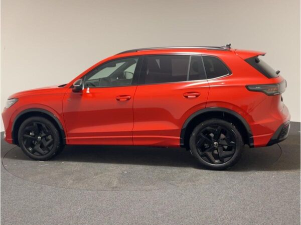 Volkswagen Tiguan 2.0 TDI DSG R-Line CarPlay Black Matrix bild 5