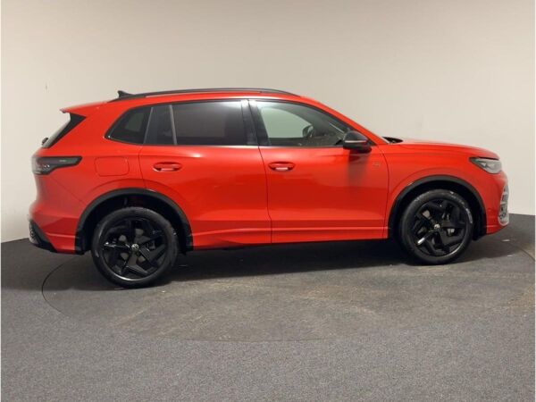 Volkswagen Tiguan 2.0 TDI DSG R-Line CarPlay Black Matrix bild 7
