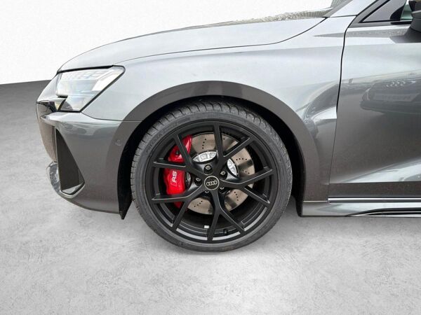 Audi RS3 Spb S tr *PANO*ABGAS*MATRIX*KAMERA* bild 4