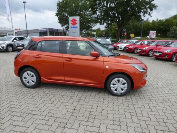 Suzuki Swift 1.2 Dualjet HYBRID Club -  Sofort -  Standort Hamburg bild 5