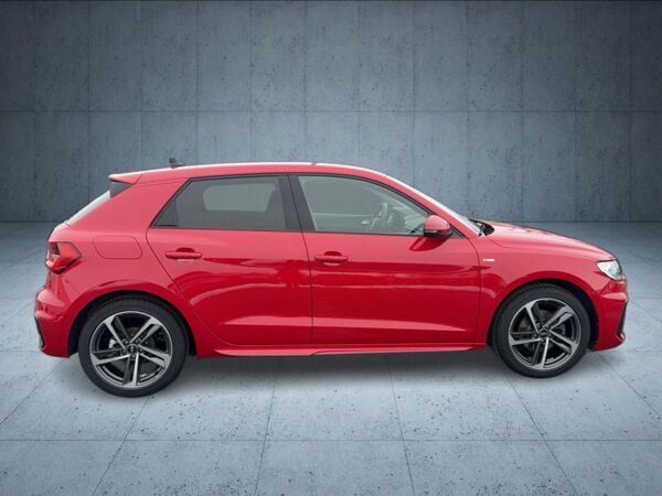Audi A1 Sportback S line 30 TFSI LED Navi Keyless 17 bild 7