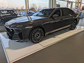 BMW 740 740d xDrive M Sportpaket BMW 740 740d xDrive M Sportpaket