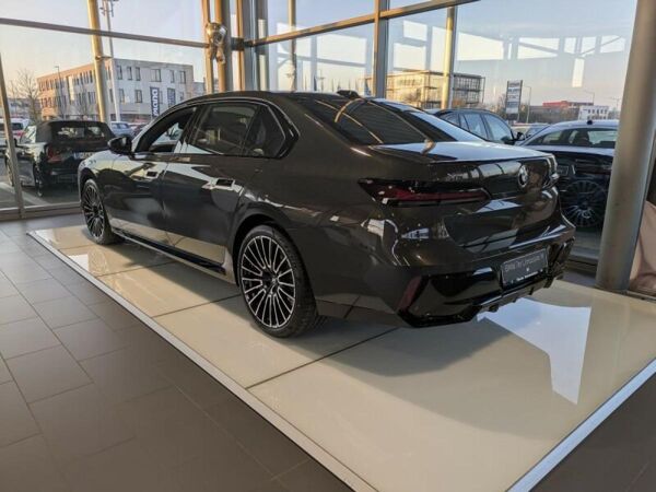 BMW 740 740d xDrive M Sportpaket bild 4